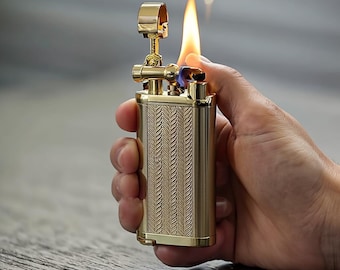 Slim Metal Windproof Lighter Open Flame Petrol Oil Refillable Pocket Vintage Classic Design Luxury Gift for Men Desk Decor