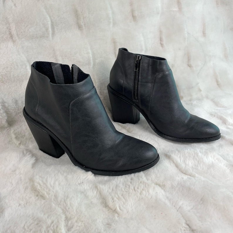 Free People Farylrobin Black Leather Ankle Boots Bootie Women Size 8 image 1