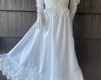 Vintage 80s Arodi’s USA Puffed Sleeve Beaded Embroidered Fairytale Wedding Dress