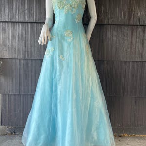 morgan and co embroidered dress Morgan & Co. | Dresses | Morgan Co Floral Gown Size