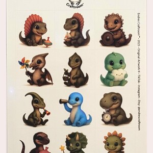 Könnte beinhalten: Bogen mit Aufklebern mit verschiedenen Cartoon-Dinosauriern in verschiedenen Farben und Posen. Die Dinosaurier halten Spielzeug und Zubehör. Der Text "Endres Craftroom" befindet sich oben, mit zusätzlichem Text auf der rechten Seite.