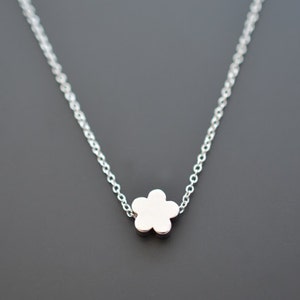 Tiny necklace, Daisy necklace, Pendant Necklace,Silver necklace,Flower necklace,Dainty necklace,Wedding necklace,Delicate necklace image 3