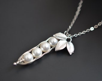 Peas in a Pod necklace, Silver Necklace, Family necklace, BFF Necklace,Mommy and me necklace,Pearl necklace,Christmas gift,tmj00080