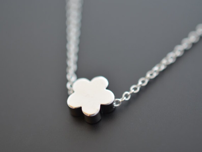 Tiny necklace, Daisy necklace, Pendant Necklace,Silver necklace,Flower necklace,Dainty necklace,Wedding necklace,Delicate necklace image 1
