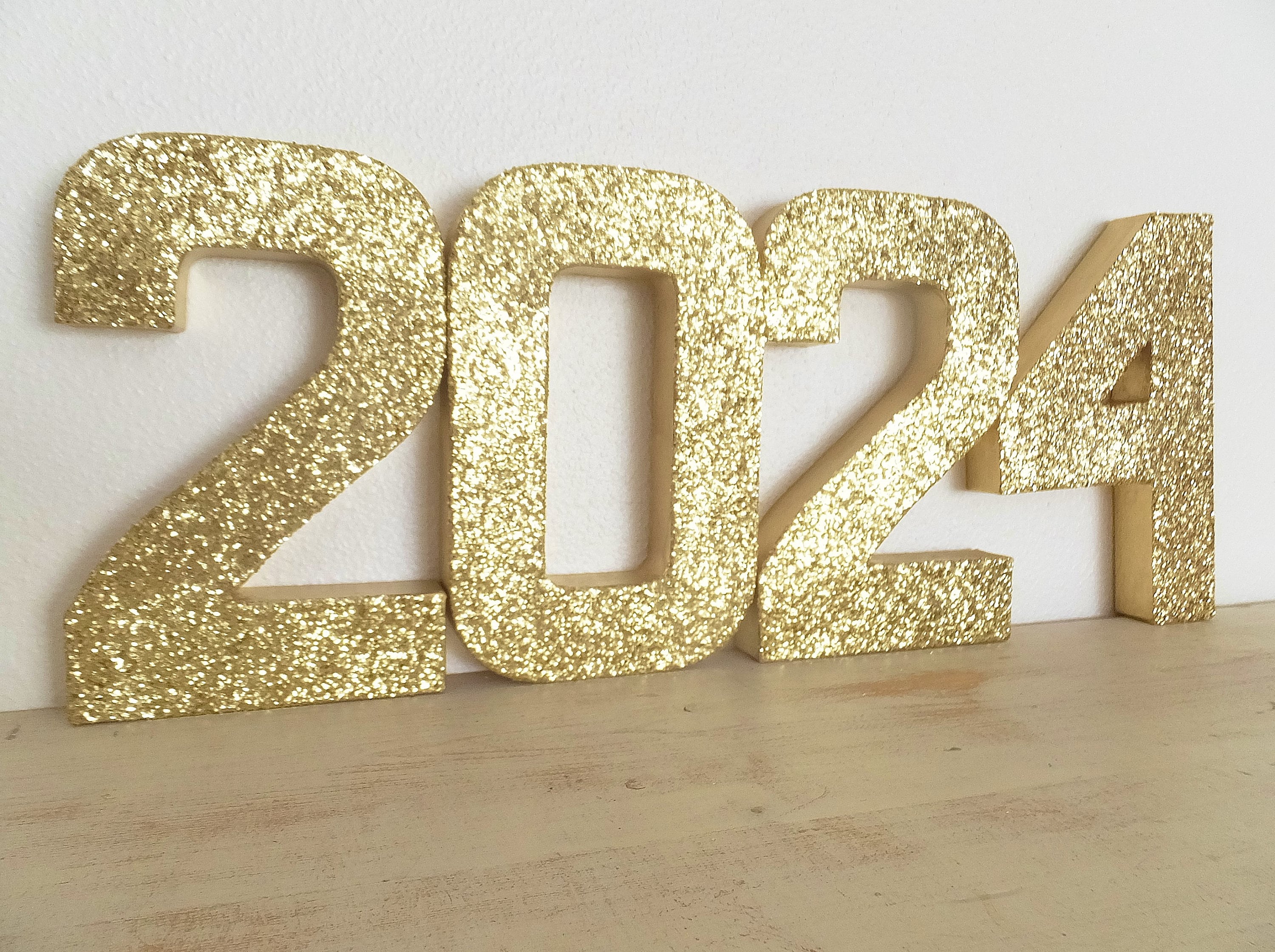 8pcs, 2024 New Year Ornament, New Year Decor, Desk Ornament, Room Decor,  Office Decor, Tabletop Decor, Party Atmosphere Making Props, Creative Small  G