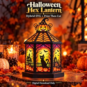 Può includere: Una lanterna esagonale nera con un cappello da strega sulla sommità e pannelli con sagome ritagliate di un gatto, pipistrelli, una casa stregata e zucche. La lanterna emana una luce arancione e viola. Testo: Halloween Hex Lantern Hybrid SVG + Print Then Cut Digital Download Only.