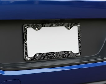Marco de matrícula topográfico, soporte para placa de coche con mapa de montaña, marco con diseño de brújula, accesorio para coche de aventura, regalo para actividades al aire libre, color personalizado.