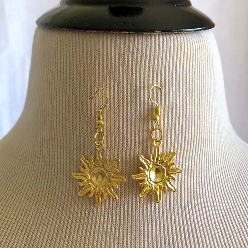 Tangled Necklace/Tangled Earrings/Rapunzel Necklace/ Rapunzel image 3