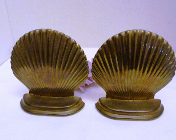 Vintage Pair of Solid Brass Seashell Bookends Clam Shell Shaped