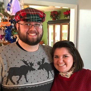 Flat Cap, New Brunswick Tartan Flat Cap in Red and Green Plaid for Family Christmas Photos image 6