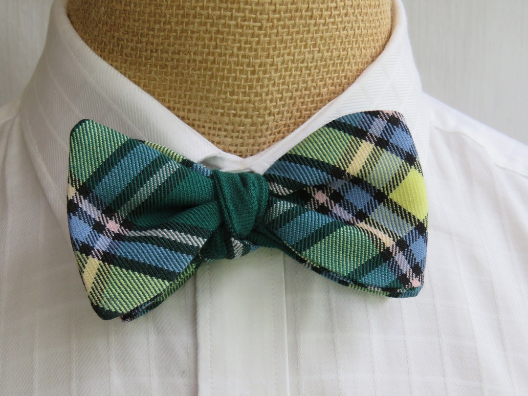 Cape Breton Tartan Freestyle Bow Tie main image 1