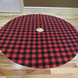 Tree Skirt, Buffalo Check Fleece Christmas Tree Skirt in Rob Roy Tartan