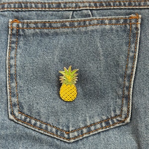 Pineapple Pin Enamel Style Tropical Fruit Lapel Brooch Summer Applique