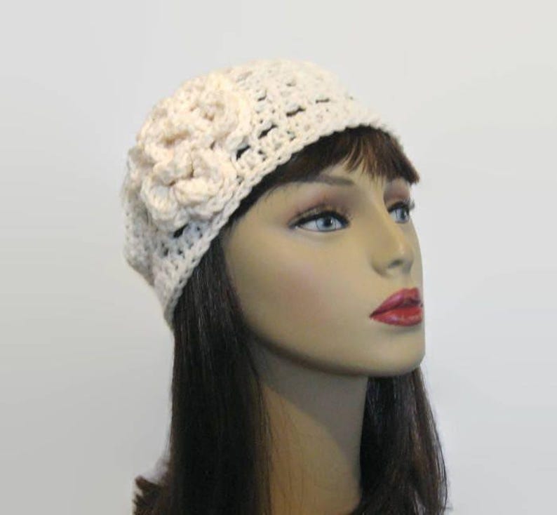 Diadema color crema con flor Calentador de orejas color crema Diadema de crochet Diadema de punto color marfil Diadema color crema Calentador de orejas de crochet color crema Diadema color blanco roto imagen 3