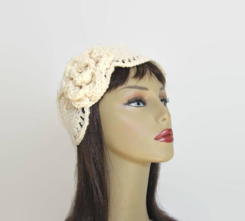 Crèmekleurige gehaakte hoofdband Crèmekleurige hoofdband met bloem Crème oorwarmer Beige oorwarmer Crème gebreide hoofdband crème hoofddoek gehaakte hoofddoek afbeelding 5