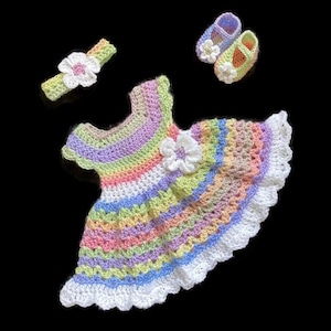 Roze gehaakte babyjurk set pasgeboren babyjurk veelkleurige peuterjurk babyjurk set gebreide babyjurk en hoofdband babyjurkje