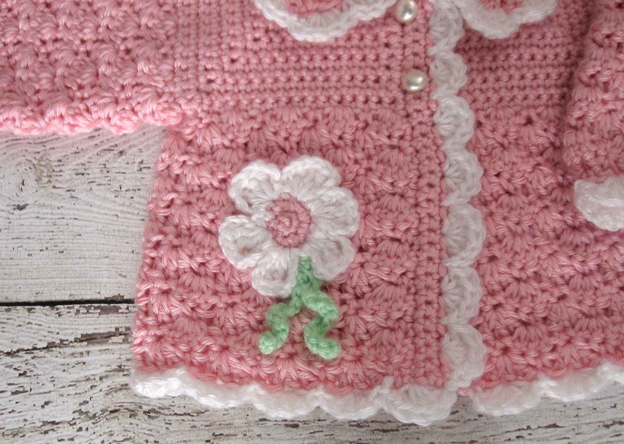 ピンクの花柄かぎ針編みベビーセーター、ニット幼児用セーター