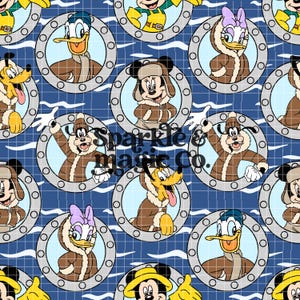 Peut inclure: Un motif de tissu répétitif représentant des personnages Disney comme Mickey, Minnie, Donald, Daisy, Dingo et Pluto en tenue d'hiver dans des hublots circulaires sur fond bleu foncé avec des lignes blanches et le texte Sparkle & magic Co.