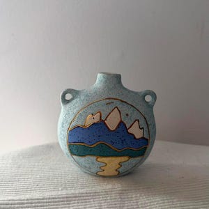 Signed Linda Hemmer 1991 Studio Pottery Case | Mountain Scene Vase