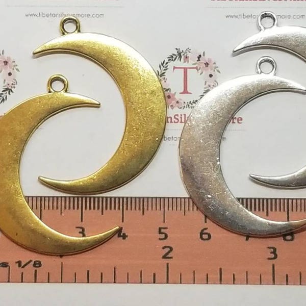 5 pieces a pack of 43x9mm Reversible Plain Crescent Moon Charm in Antique Silver or Gold lead free Pewter