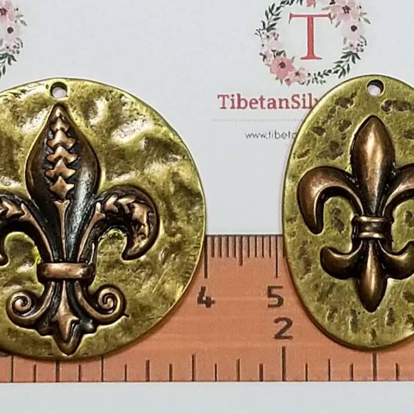 1 pc per pack 41mm or 39x26mm Oval Fleur de Lis Large Hammered Coin Charm Two Tone Antique Bronze and Copper Lead free Pewter