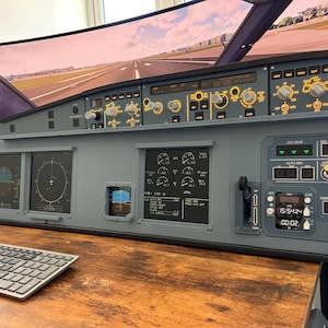 Cabina di pilotaggio Airbus A320 MIP stampata in 3D – Cabina di pilotaggio desktop per simulatore di volo "Extended Captain" con supporto antiriflesso