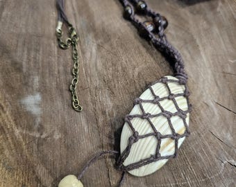 Shell - handmade macrame necklace
