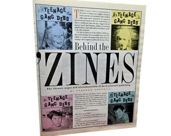 Artigo colecionável vintage da revista Rolling Stone, tamanho 10x12, intitulado "Behind the Zines" (Por Trás dos Zines), escrito por Stephen Sherrill e publicado em 25 de agosto de 1990.