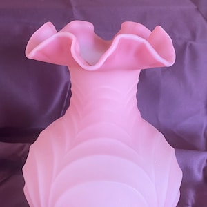 Vintage Fenton Pink Satin Ruffled Drape Arch Vase