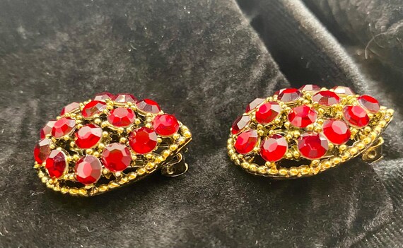 Signed Weiss Ruby Red Rhinestone Earrings • Vinta… - image 5