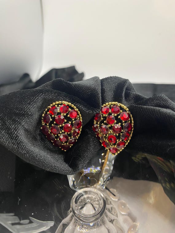 Signed Weiss Ruby Red Rhinestone Earrings • Vinta… - image 8