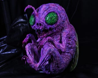 Specimen VX-213 - Myiasis Prime Alien Bug The Fly Dark Art Sculpture