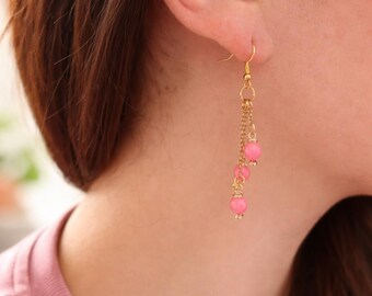 Orecchini pendenti in giada rosa e oro