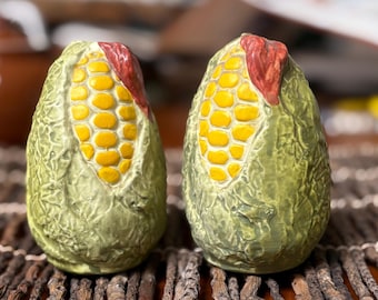 Vintage Made In Japan Salt & Pepper Set