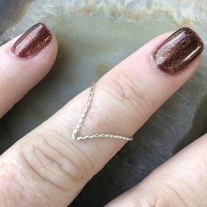 Twisted Silver Ring- Silver Chevron Ring, Textured Ring, Adjustable Wire Ring, Silver Midi Rings, Twisted Statement Ring, Stackable Rings