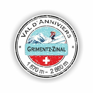Op de afbeelding: Een ronde sticker met een zwarte rand met de tekst "VAL D'ANNIVIERS" en "GRIMENTZ-ZINAL". De sticker heeft een Zwitsers vlagontwerp en een illustratie van een skiër op een besneeuwde berg. De hoogte is 1570 m - 2880 m.