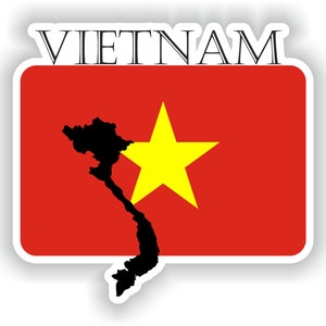 Op de afbeelding: Een rode sticker met een witte rand en het woord "VIETNAM" in zwarte tekst. De sticker heeft een gele vijfpuntige ster en een zwart silhouet van het land Vietnam.