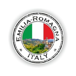 Op de afbeelding: Een ronde, zwart-witte stempel met de tekst "Emilia Romagna Italië" en een afbeelding van de Italiaanse vlag en een klein stadje op de achtergrond.