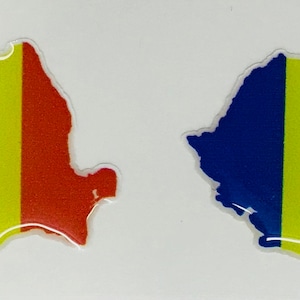 Roemenië Kaart Vlag Koepelvormige Gel (2x) Stickers 3cm (1,2") voor laptop tabletboek koelkast gitaar motorhelm helm toolbox pc smartphone