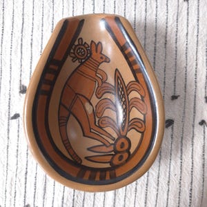 Studio Anna Australia Pottery Kangaroo Hand Painted Bowl Trinket Dish MCM Folk