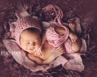 PDF Knitting Pattern - newborn photography prop Sienna shorties SET #67