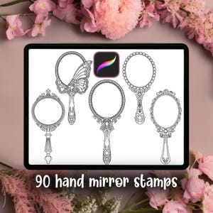 以下が含まれることがあります： 詳細なフレームとハンドルを備えた、5つの装飾的な手鏡のデジタルイラスト。1つの鏡は蝶のデザインです。画像には、下部に「90 hand mirror stamps」というテキストと、カラフルなアプリのアイコンが含まれています。