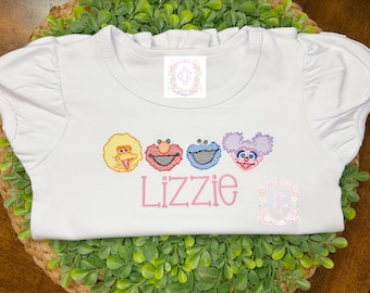 Gepersonaliseerde Monster Street geborduurd shirt - Fuzzy friend shirt