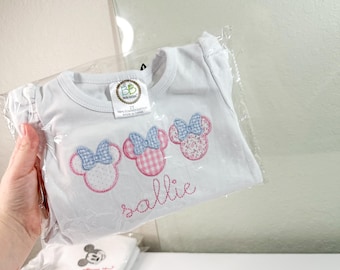 Personalisierte Maus inspiriert besticktes Shirt | Benutzerdefinierte Name Mädchen Shirt | Disney-Outfit | Monogramm Kleinkind Tee