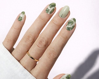 Tropic Like it’s Hot!- SemiCured Nail Wrap, Nagelsticker, Abziehbild, süße Vacay Nägel, Palmenblatt, tropisches Design, minimalistisch grün