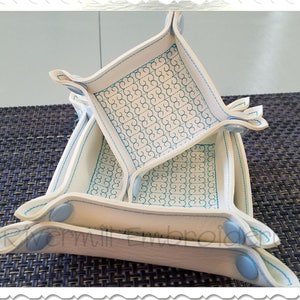 In The Hoop Snap Tray Machine Embroidery Design - 3 Sizes