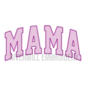 Puede incluir: Un diseño bordado en morado claro deletrea la palabra "MAMA" en una fuente juguetona y redondeada. Las letras están delineadas con una puntada en zigzag morada más oscura, creando un efecto texturizado. El texto "RIVERMILL EMBROIDERY" está debajo de la palabra "MAMA".