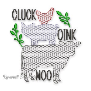 Puede incluir: Un diseño de bordado en blanco y negro con una vaca, un cerdo y una gallina. Los animales están apilados uno encima del otro, con la vaca en la parte inferior, el cerdo en el medio y la gallina en la parte superior. El diseño está rodeado de hojas verdes y las palabras "CLUCK", "OINK" y "MOO".