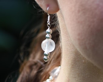 Mondphase Rosenquarz und Silber Ohrringe. Sterling Silber 925. Oktober Geburtsstein. Handmade Schmuck