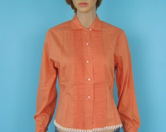 Vintage Cropped Tuxedo Blouse: Coral Chesterfield Top with Lace Trim, Small